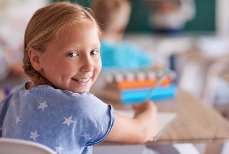 petite fille qui n'écoute rine